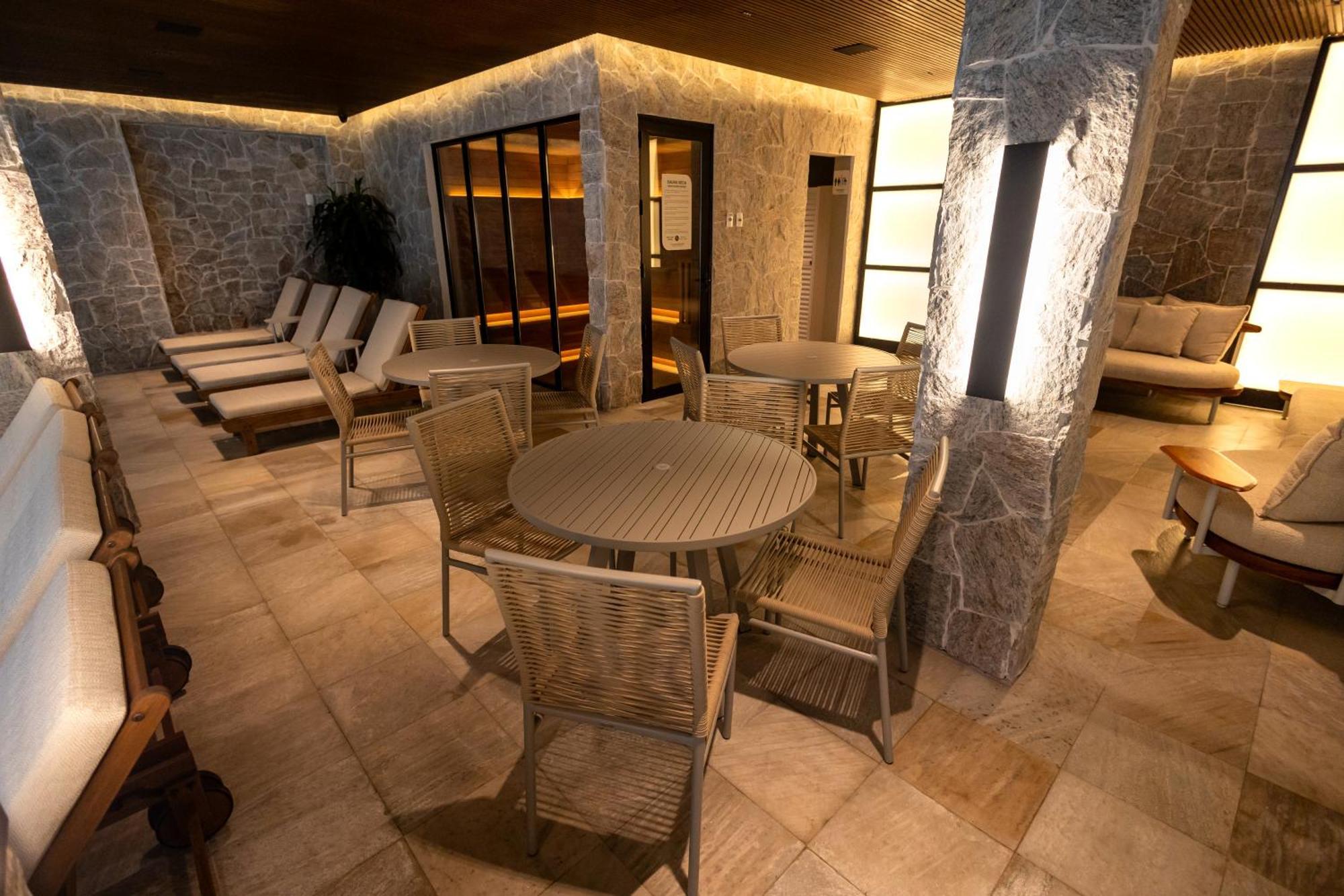 Monthez Hotel & Eventos Brusque Extérieur photo
