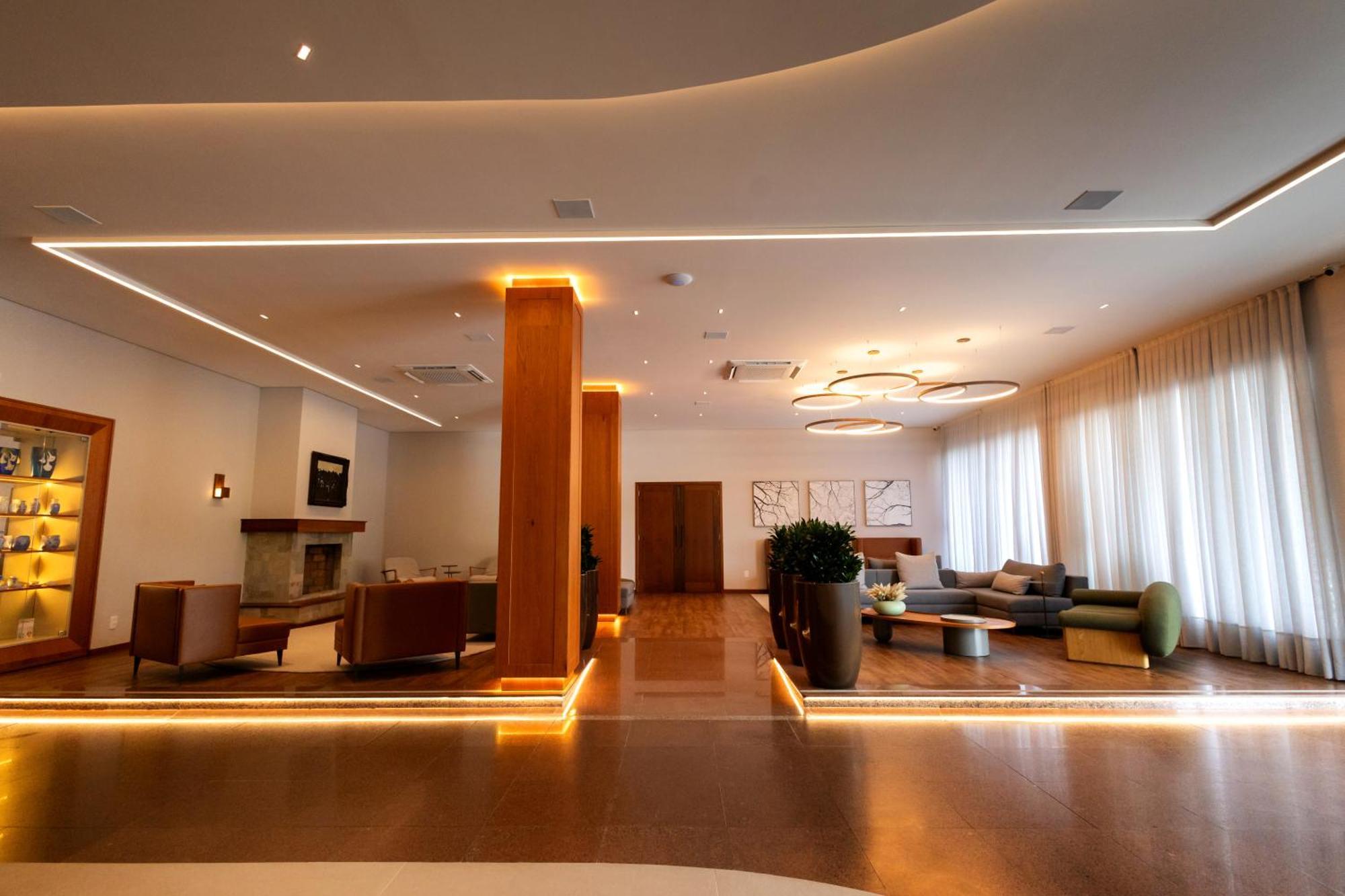 Monthez Hotel & Eventos Brusque Extérieur photo